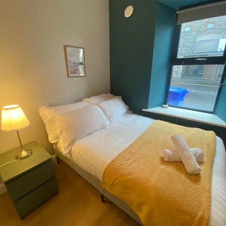 Newly Furnished 5 Bedroom Gem In